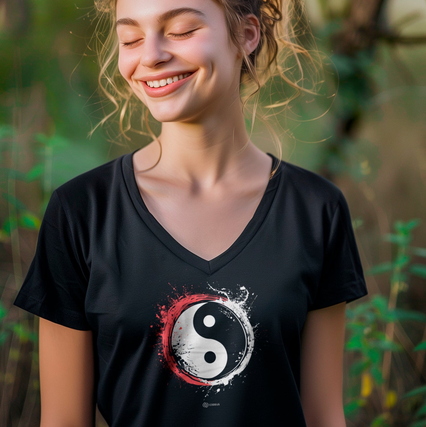 Yin yang – Unisex V-Neck T-Shirt